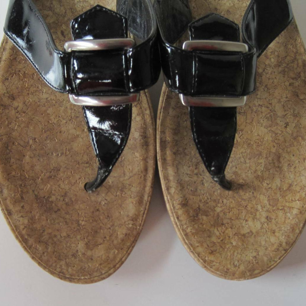 CIRCA JOAN DAVID Shoes 10 Womens Flip Flop Thong